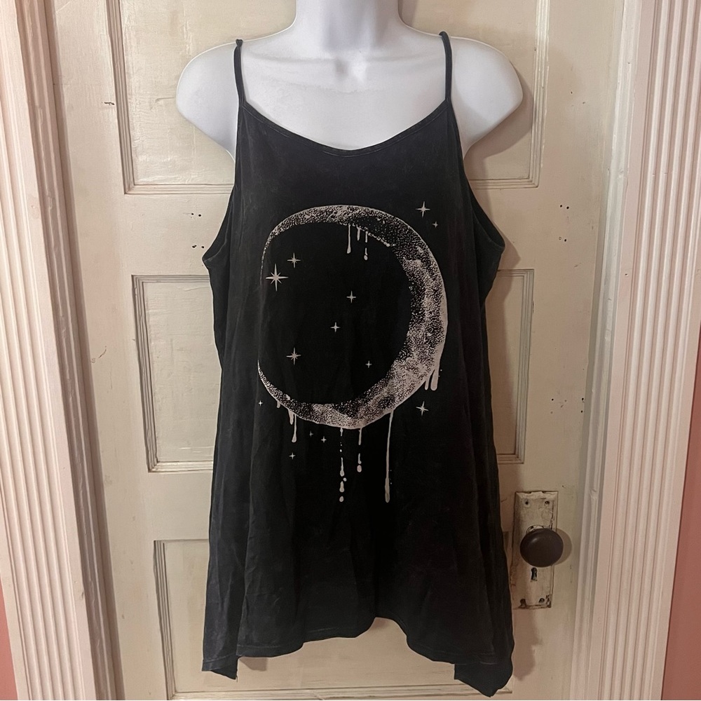 Hot Topic Midnight Hour Asymmetric Hem Crescent Moon Tank Juniors Size XL